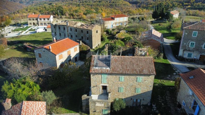 ISTRA, MOMJAN - Kamena kuća u istarskom stilu 