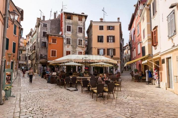 ISTRA, ROVINJ - Luksuzni stan u jezgri starog grada!