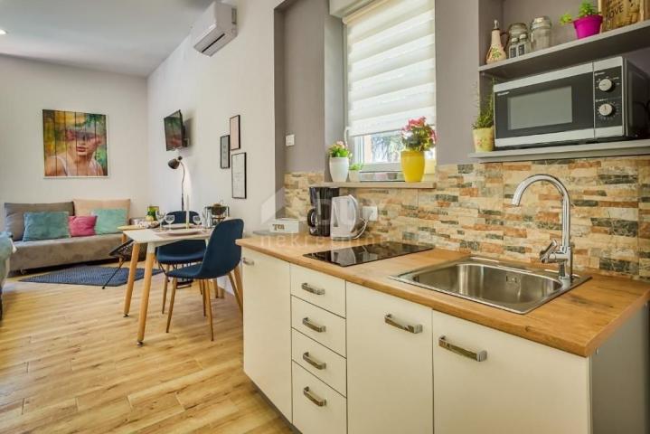 ISTRA, PULA- Četiri studio apartmana! Centar!