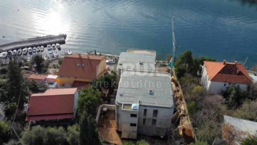 CRIKVENICA - Luxuswohnung im Erdgeschoss im Bau, 1. Reihe zum Meer