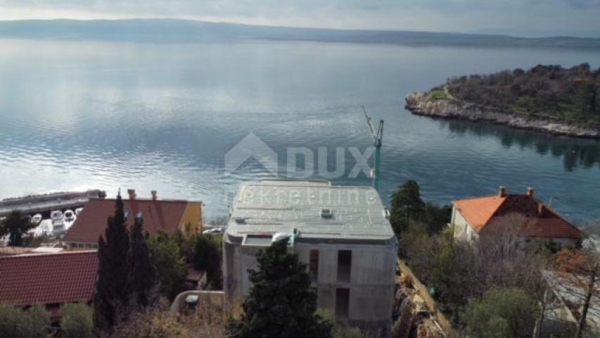 CRIKVENICA - Luxuswohnung im Erdgeschoss im Bau, 1. Reihe zum Meer