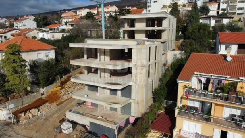 CRIKVENICA - Luksuzni penthouse u izgradnji 1. red do mora