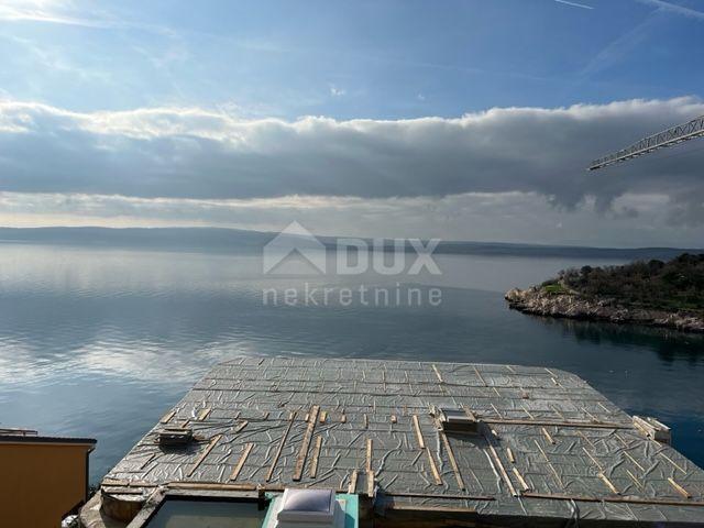 CRIKVENICA - Luxus-Penthouse im Bau, 1. Reihe zum Meer