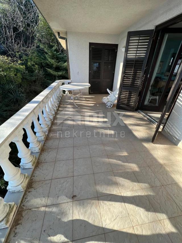 OPATIJA - apartment (floor), 160 m2, 4 bedrooms, VIEW, BACKYARD