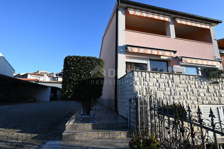 ISTRIA, ŠTINJAN Apartment house with sea view!