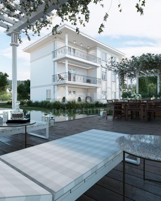 OPATIJA, IČIĆI - Wohnung mit Terrasse im Erdgeschoss eines neuen Gebäudes mit Pool in der Nähe des M