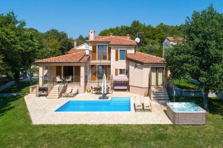 ISTRIEN, POREČ - Rustikale Villa mit Swimmingpool im Hinterland der Stadt