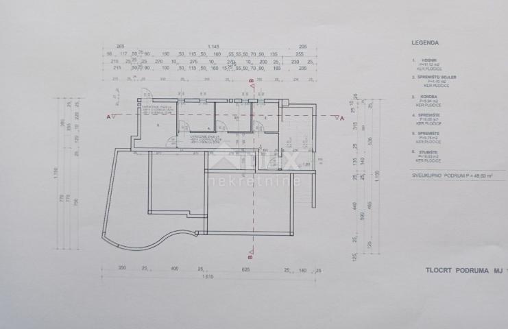 PAKOŠTANE - Geräumiges zweistöckiges Haus mit drei Wohnungen