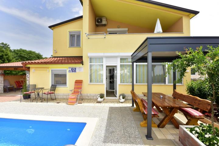 ISTRIA, POREČ - Apartment house with swimming pool