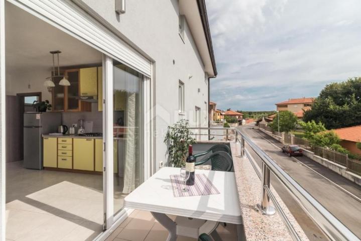 PULA, VALDEBEK - Apartmenthaus in attraktiver Lage