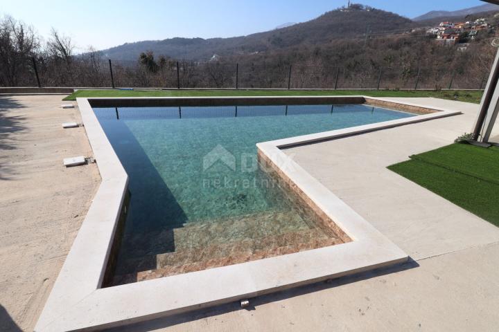 Opatija, Bregi - Neu gebautes Haus mit Pool und Meerblick