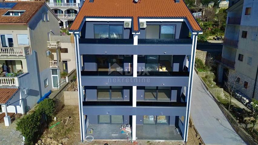 CRIKVENICA - Dvoetažni apartman, 101 m2, pogled na more!