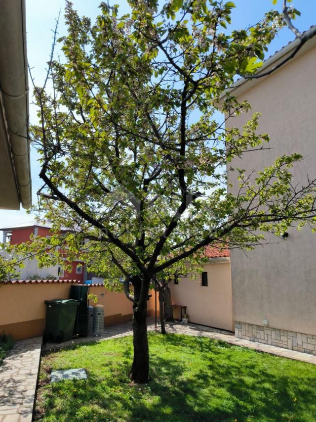 ISTRIEN, FAŽANA Apartmenthaus mit Blick auf das Meer und Brijuni!