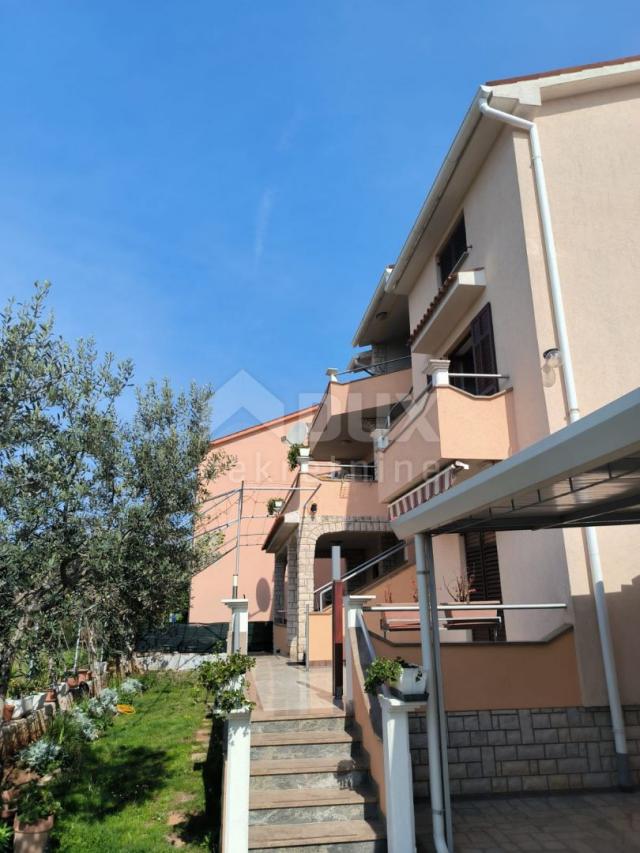 ISTRA, FAŽANA Apartmanska kuća s pogledom na more i Brijune!