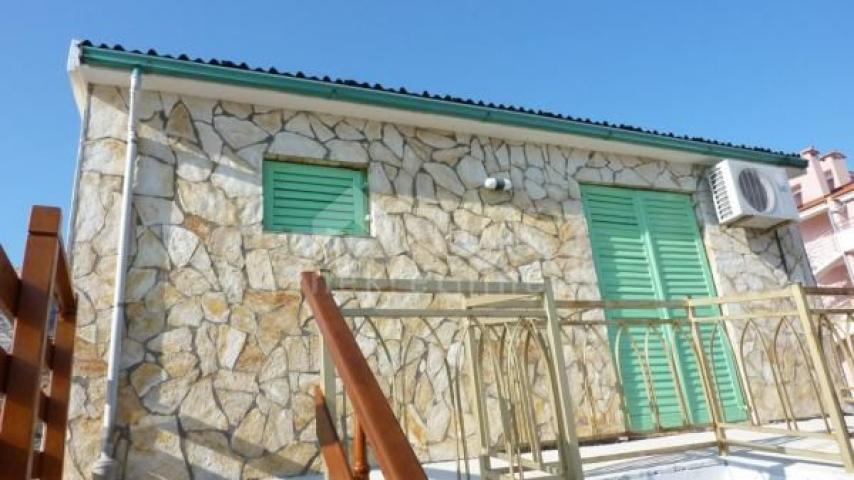 PAG ISLAND, PAG TOWN - semi-detached house 180 m2 for tourism