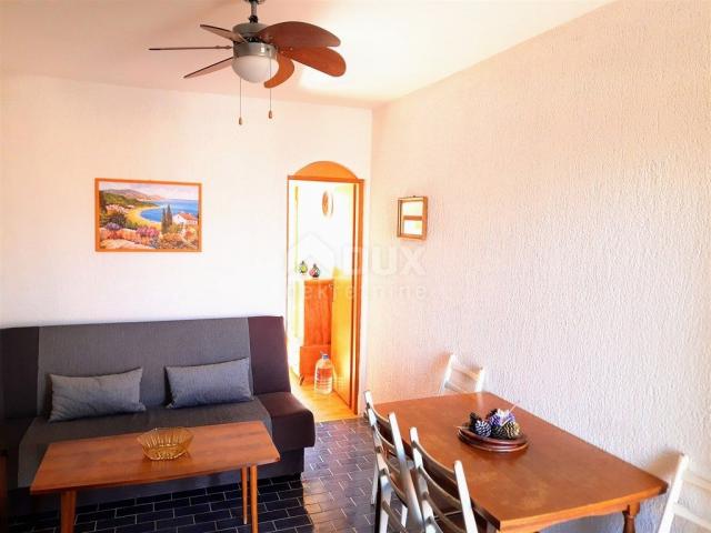 PAG ISLAND, PAG TOWN - semi-detached house 180 m2 for tourism