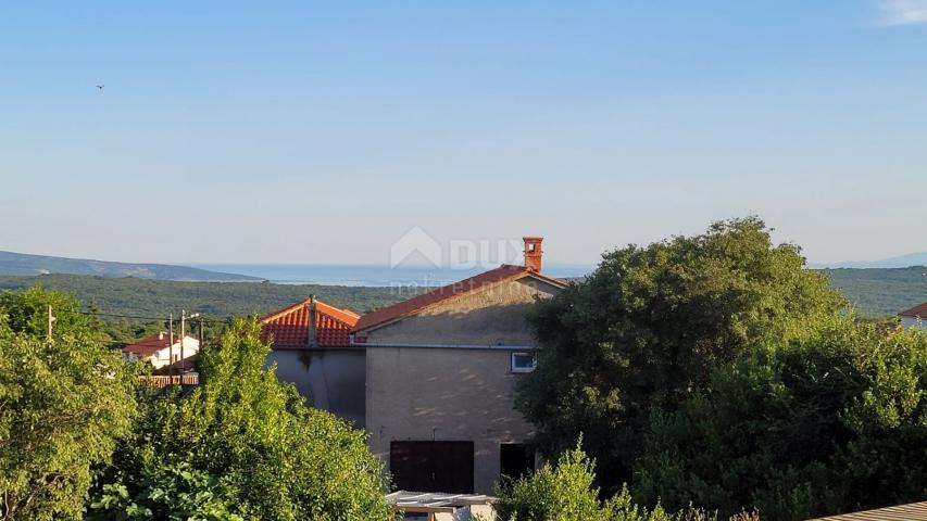 OTOK KRK, VRBNIK - Pola dvojne kuće za odmor s pogledom na more 