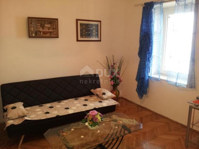 SENJ, SVETI JURAJ - Beautiful apartment house, first row from the sea