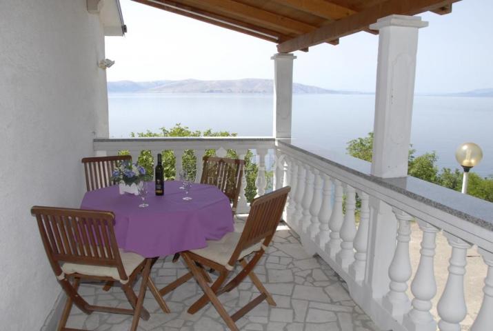 SENJ, SVETI JURAJ - Beautiful apartment house, first row from the sea