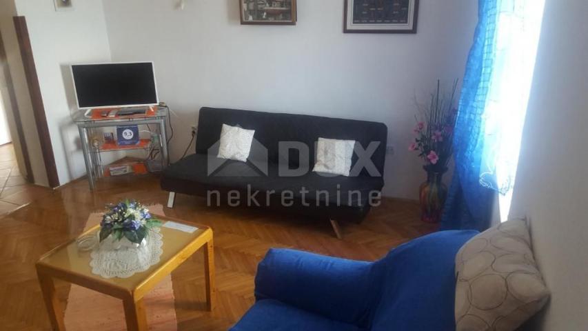 SENJ, SVETI JURAJ - Beautiful apartment house, first row from the sea