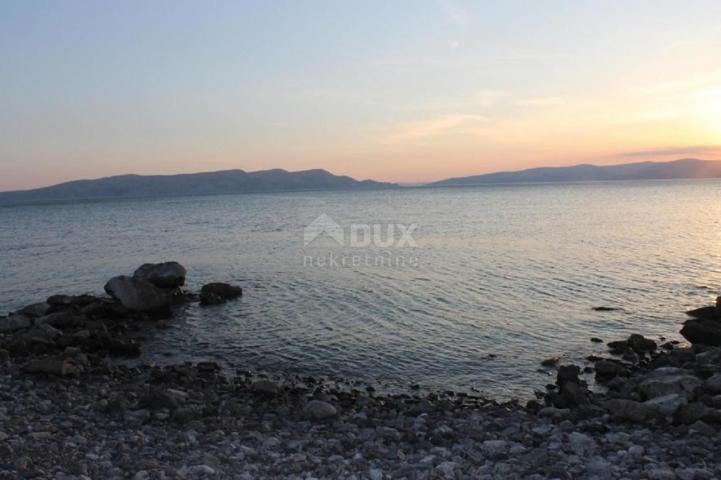 SENJ, SVETI JURAJ - Beautiful apartment house, first row from the sea