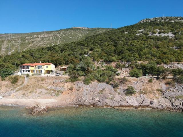 SENJ, SVETI JURAJ - Beautiful apartment house, first row from the sea