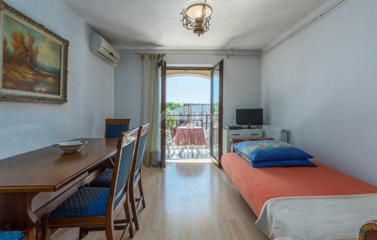 ISTRIEN, POREČ - Apartmenthaus in Meeresnähe mit Meerblick