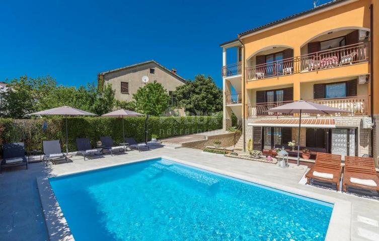 ISTRA, POREČ - Apartmanska kuća u blizini mora s pogledom na more