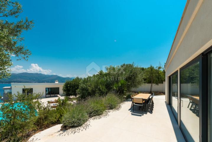 DUBROVNIK, KOLOČEP – exklusive Villa in erster Reihe zum Meer