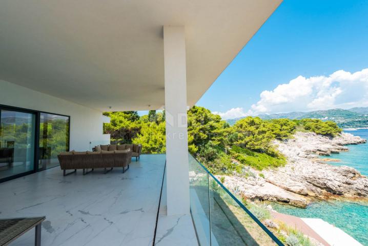 DUBROVNIK, KOLOČEP – exklusive Villa in erster Reihe zum Meer