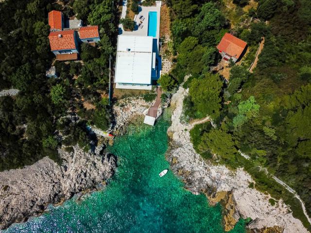 DUBROVNIK, KOLOČEP – exklusive Villa in erster Reihe zum Meer