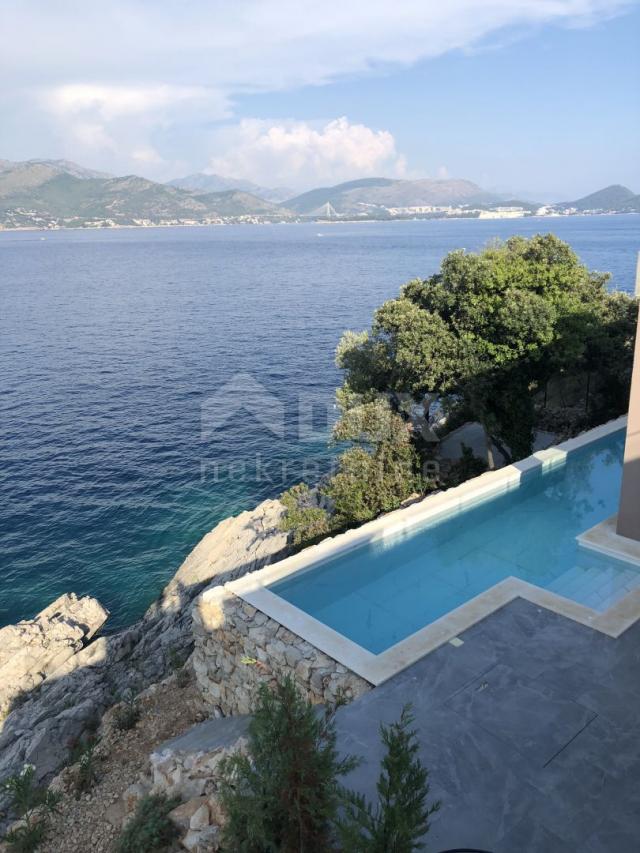 DUBROVNIK, KOLOČEP – moderne Luxusvilla in erster Reihe zum Meer