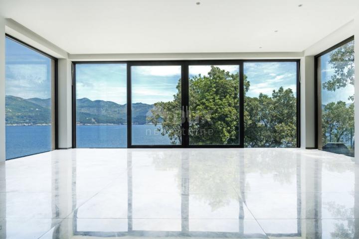 DUBROVNIK, KOLOČEP – moderne Luxusvilla in erster Reihe zum Meer