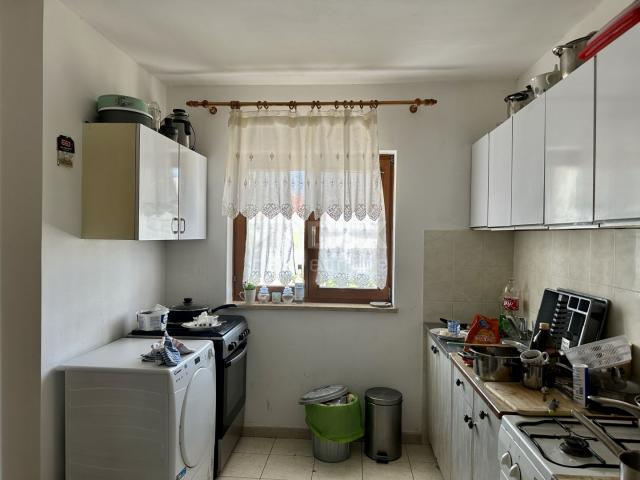 ISTRIA, UMAG - 1BR+DB first row to the sea, 1st floor, rarity on the market!