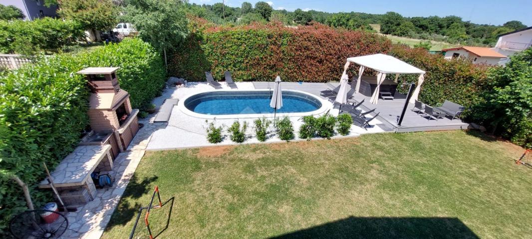 ISTRIEN, LOBORIKA - Haus mit Swimmingpool und großem Garten