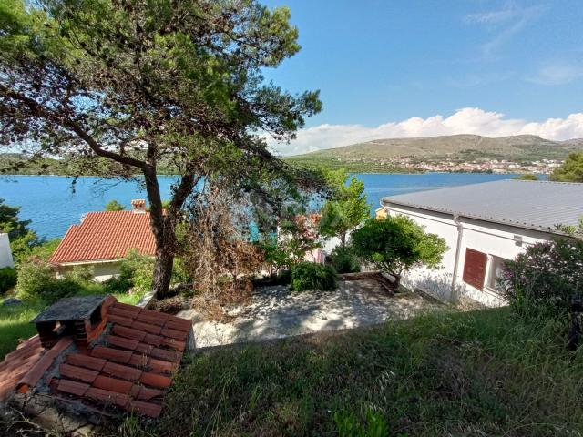 ŠIBENIK, GREBAŠTICA - Apartmanska kuća s pogledom na more