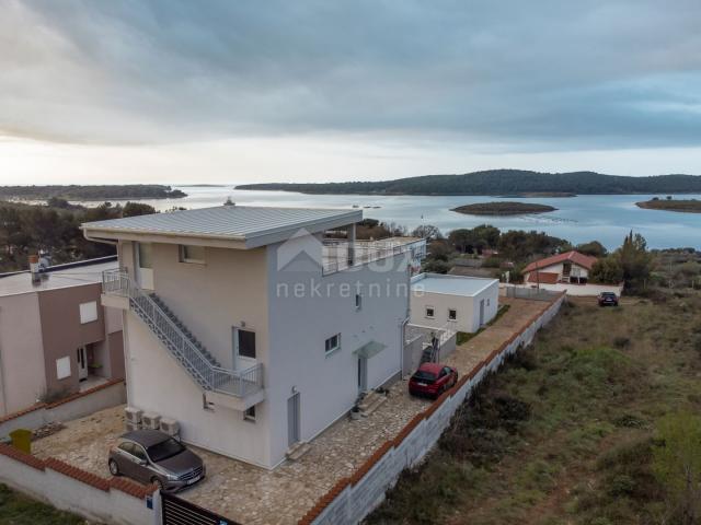 ISTRIEN, MEDULIN - schöne moderne Villa 300 Meter vom Meer entfernt mit Swimmingpool und Panoramabli