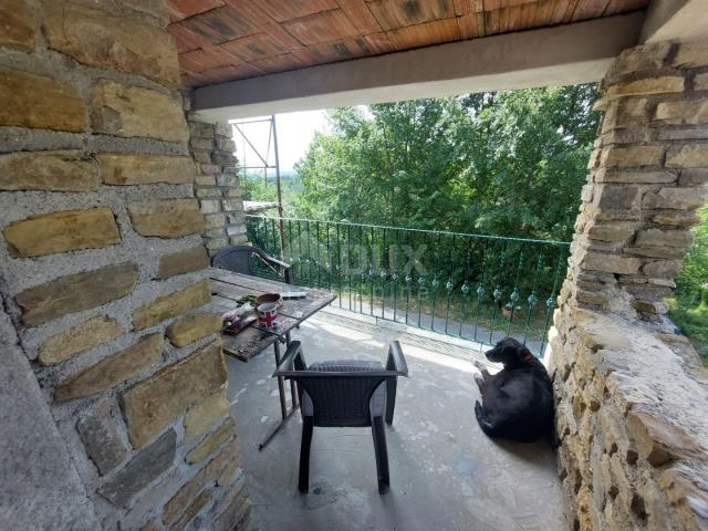 ISTRIA, GRAČIŠĆE - A stone house in complete seclusion with a view of greenery