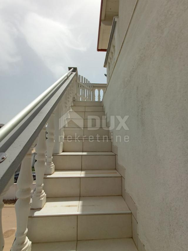 ZADAR, BORIK - Apartment mit Dachterrasse und Meerblick