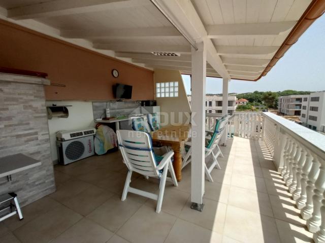 ZADAR, BORIK - Apartment mit Dachterrasse und Meerblick