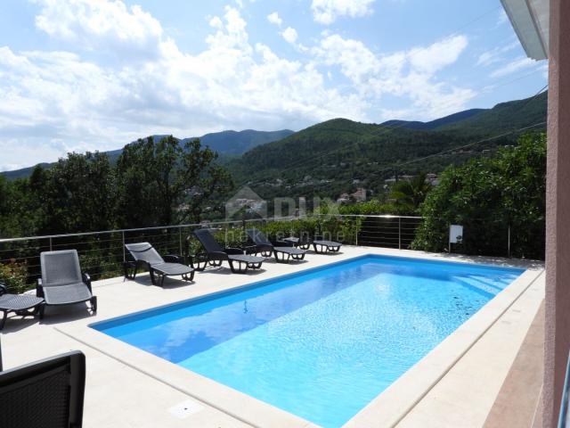 OPATIJA, IČIĆI, POLJANE- villa 500m2 s pogledom na more i bazenom + okoliš  1600m2