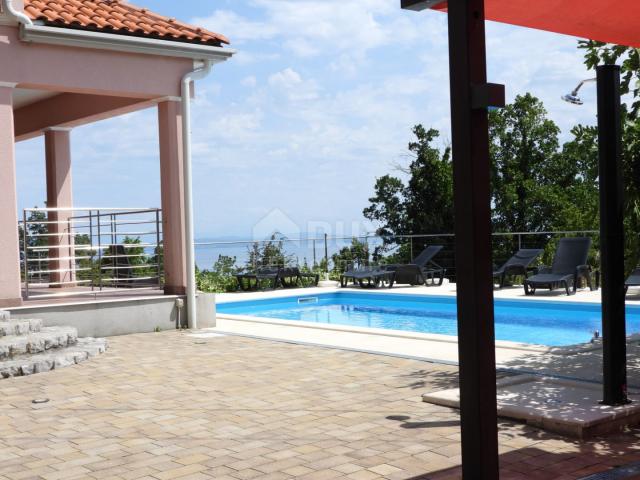 OPATIJA, IČIĆI, POLJANE- villa 500m2 s pogledom na more i bazenom + okoliš  1600m2