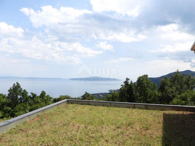 OPATIJA, IČIĆI, POLJANE- villa 500m2 s pogledom na more i bazenom + okoliš  1600m2