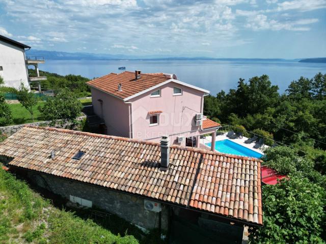 OPATIJA, IČIĆI, POLJANE- villa 500m2 s pogledom na more i bazenom + okoliš  1600m2