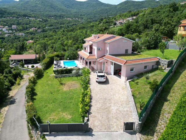 OPATIJA, IČIĆI, POLJANE- villa 500m2 s pogledom na more i bazenom + okoliš  1600m2