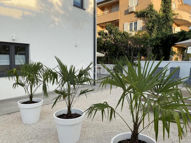 ISTRIEN, PREMANTURA - Schöne Wohnung mit Terrasse