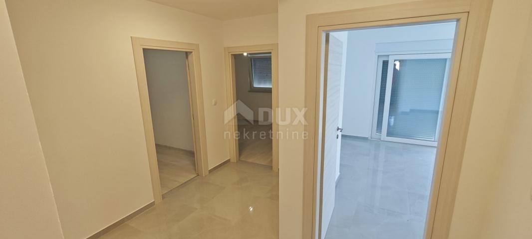 CRIKVENICA (surroundings) - Apartment in a new building with a terrace!