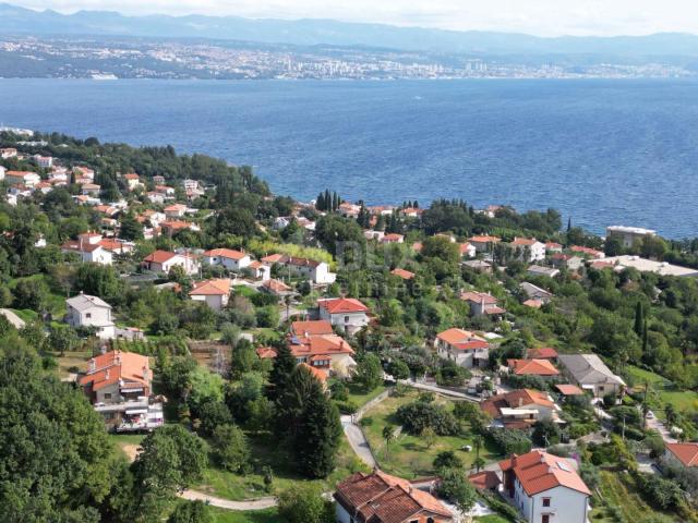 OPATIJA, LOVRAN – Mehrfamilienhaus von 700 m2 mit Swimmingpool + 6000 m2 Grundstück mit einem Projek