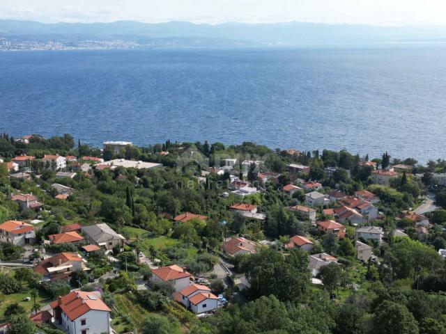 OPATIJA, LOVRAN – Mehrfamilienhaus von 700 m2 mit Swimmingpool + 6000 m2 Grundstück mit einem Projek