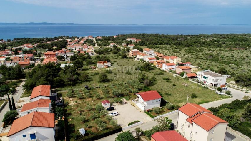 OTOK VIR - Apartmanska kuća na prostranoj parceli